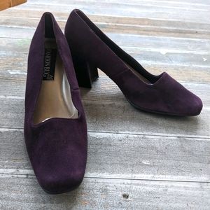 Dark Plum Suede Vintage Stacked Heel Pumps Size 10